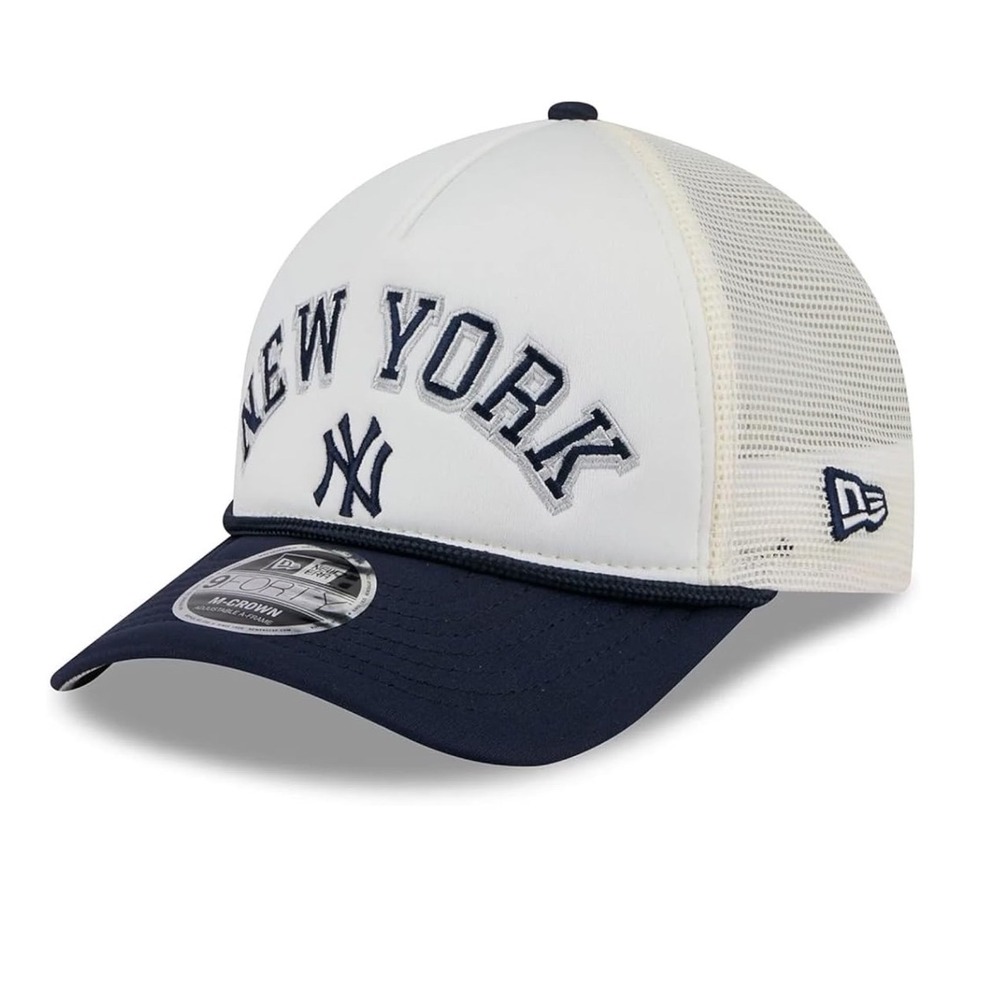 New Era 9FORTY M-Crown New York Yankees Trucker Hat‎ White Navy Blue 60604778